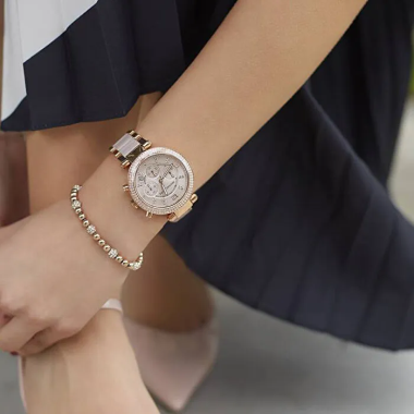 MK5896 Saat